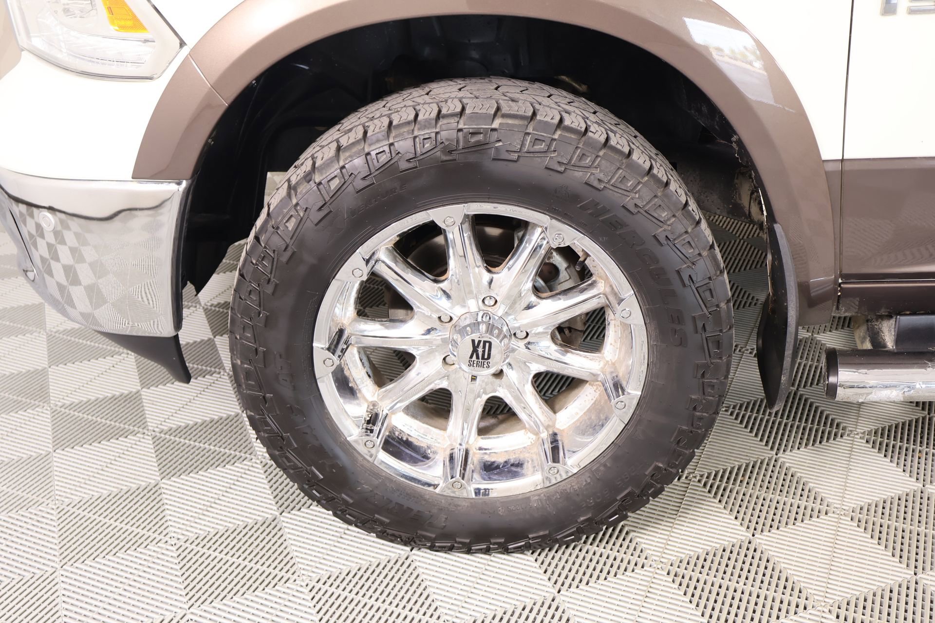 Used 2018 RAM 1500 Laramie w/ Convenience Group AWD/4WD image 18