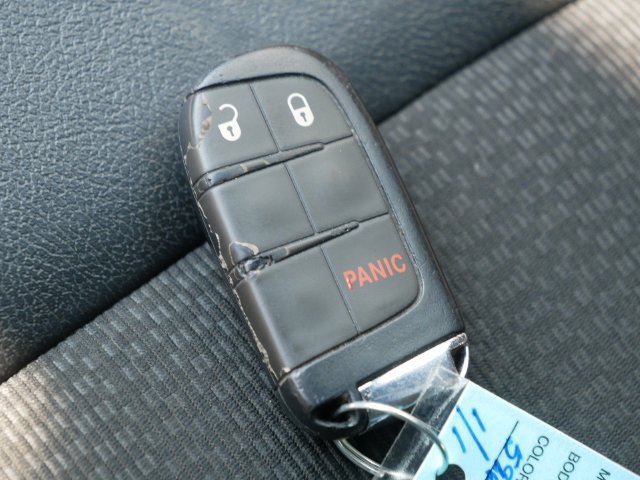Used 2024 Jeep Compass Trailhawk AWD/4WD image 37