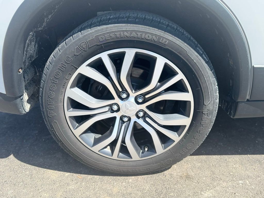 Used 2016 Mitsubishi Outlander ES AWD/4WD image 35