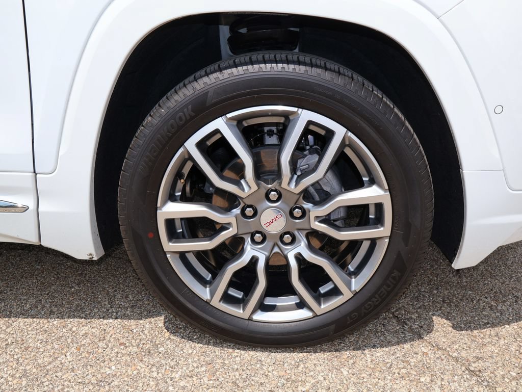 Used 2024 GMC Terrain Denali w/ Denali Premium Package AWD/4WD image 30