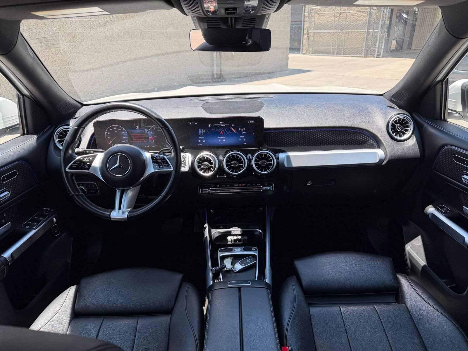 Used 2025 Mercedes-Benz GLB 250 image 36