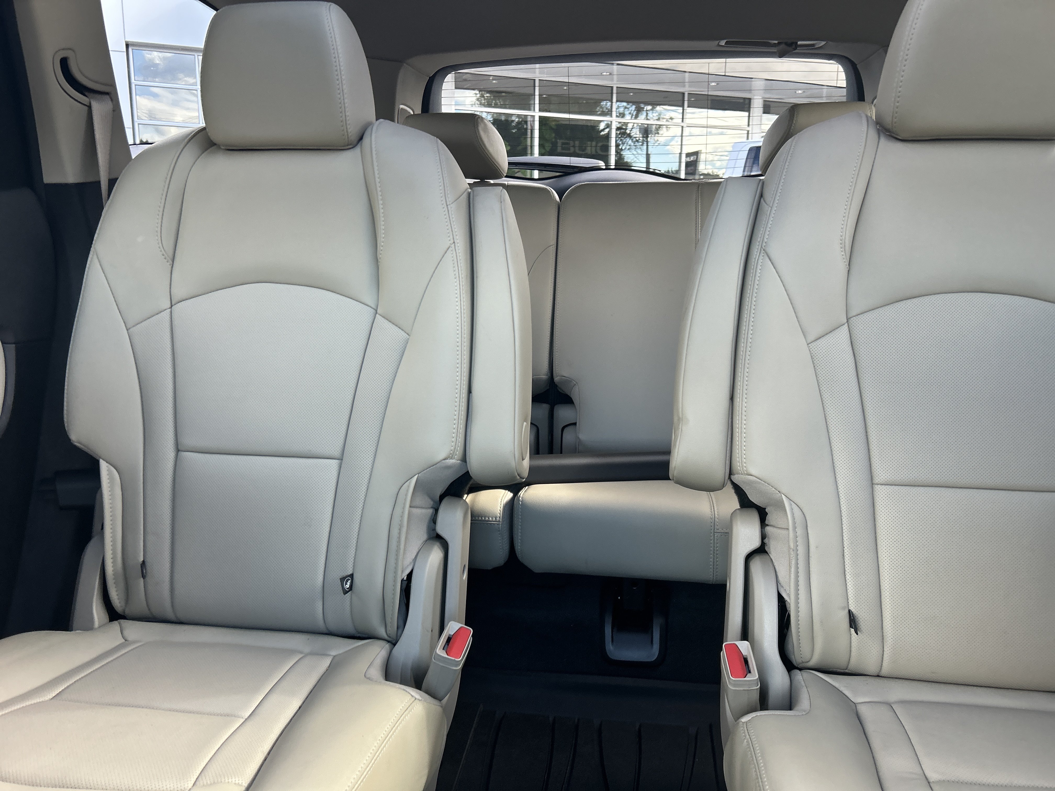 Used 2020 Buick Enclave Premium w/ Sun and Sites Package AWD/4WD image 26