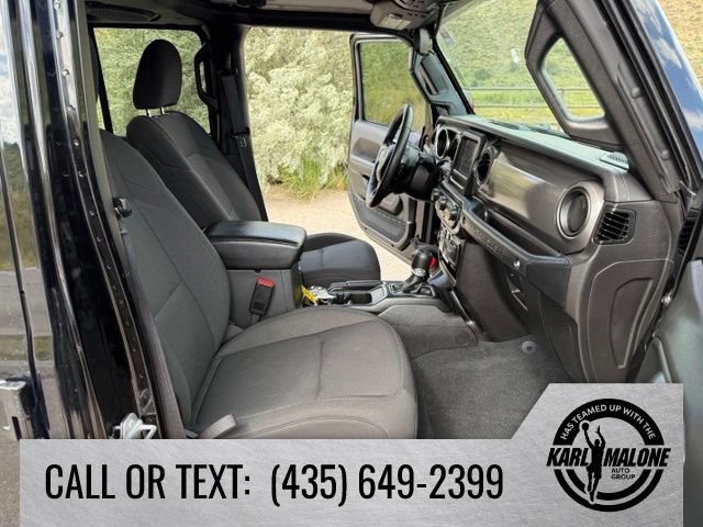 Used 2023 Jeep Wrangler Unlimited w/ Cold Weather Group AWD/4WD image 35