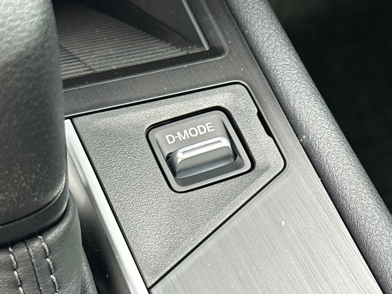 New 2026 Nissan Kicks S image 29