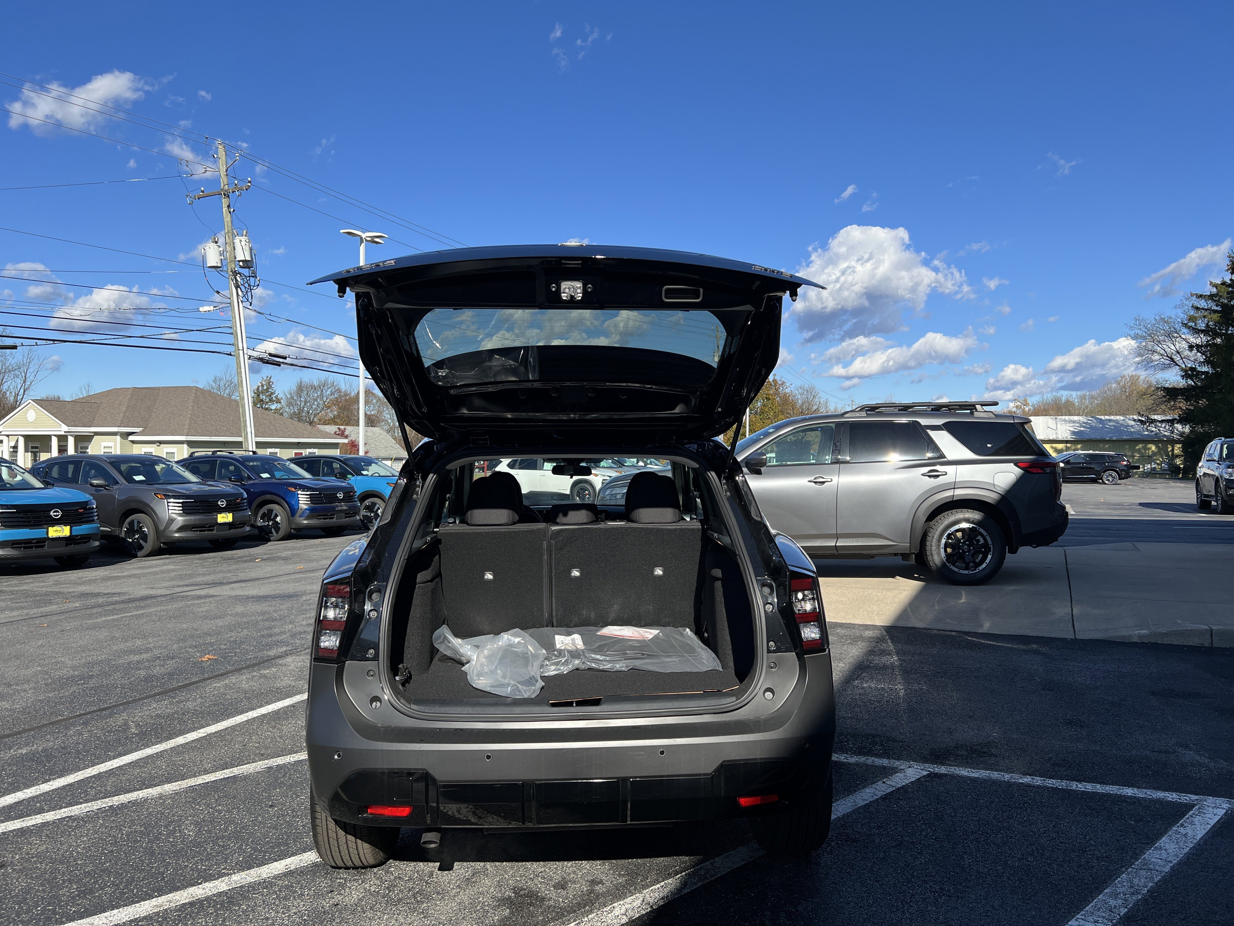 New 2025 Nissan Kicks SV w/ SV Premium Package image 8