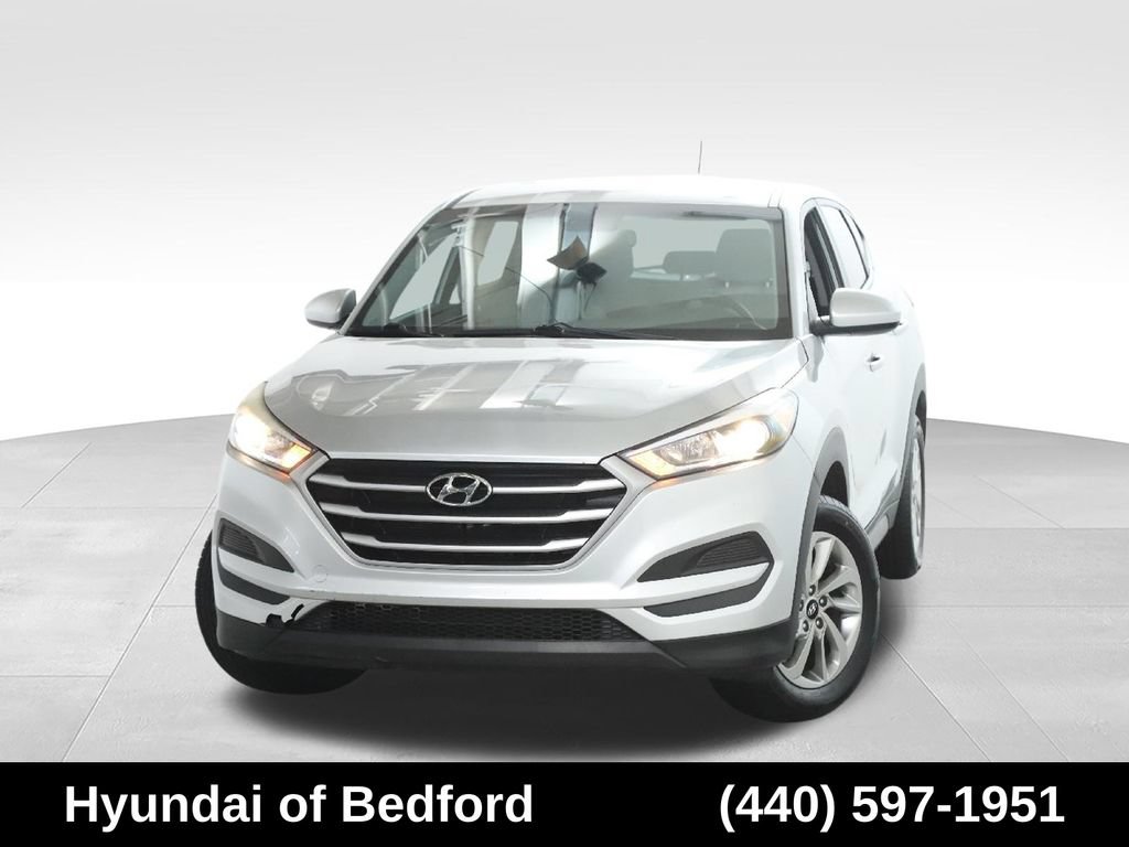 Used 2017 Hyundai Tucson SE w/ Cargo Package FWD image 2