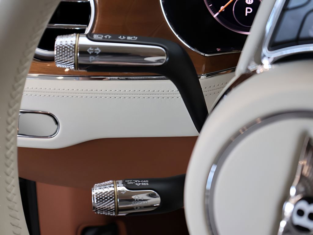 Used 2024 Bentley Continental GT image 33