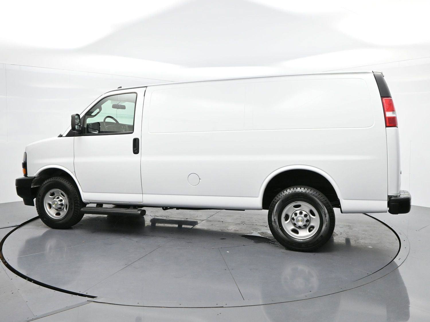 Used 2023 Chevrolet Express 2500 w/ Driver Convenience Package RWD image 5