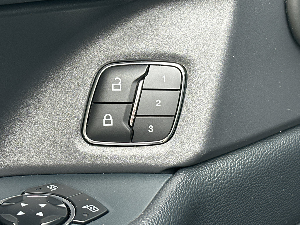 Used 2024 Ford Expedition Max XLT AWD/4WD image 11