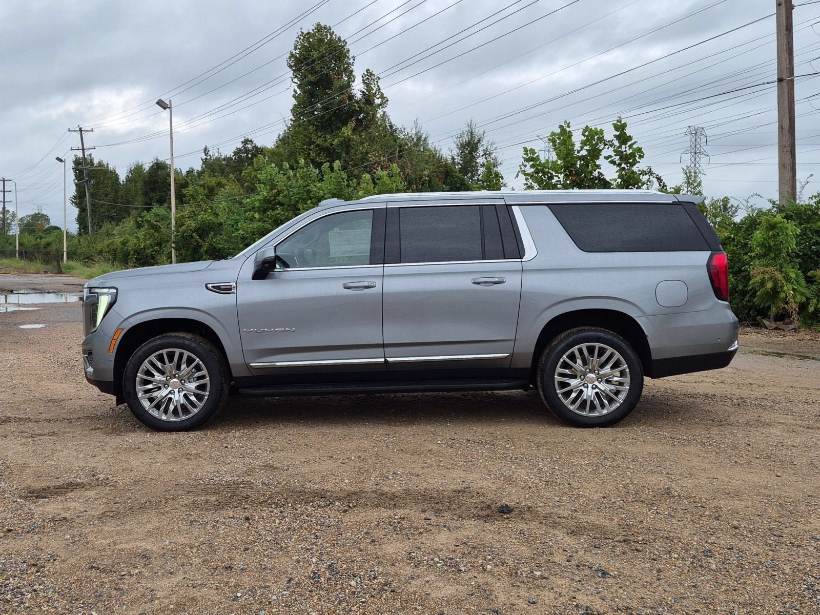 New 2027 GMC Yukon XL Elevation w/ Elevation Premium Package AWD/4WD image 2