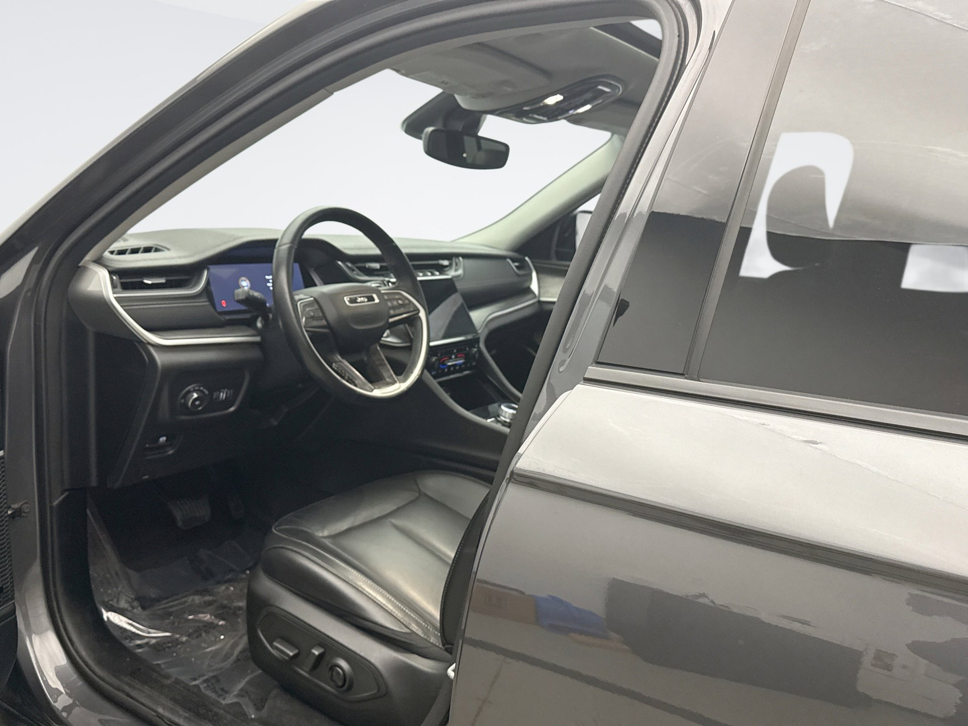 Used 2021 Jeep Grand Cherokee L Limited image 10