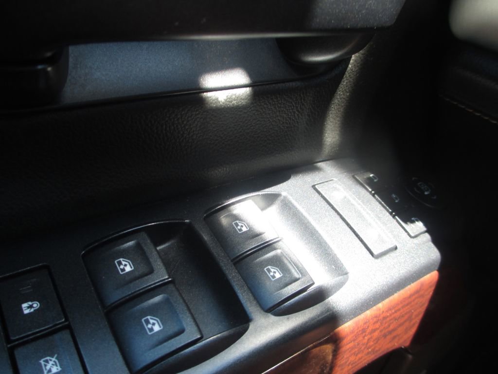 Used 2018 GMC Sierra 1500 SLT AWD/4WD image 31