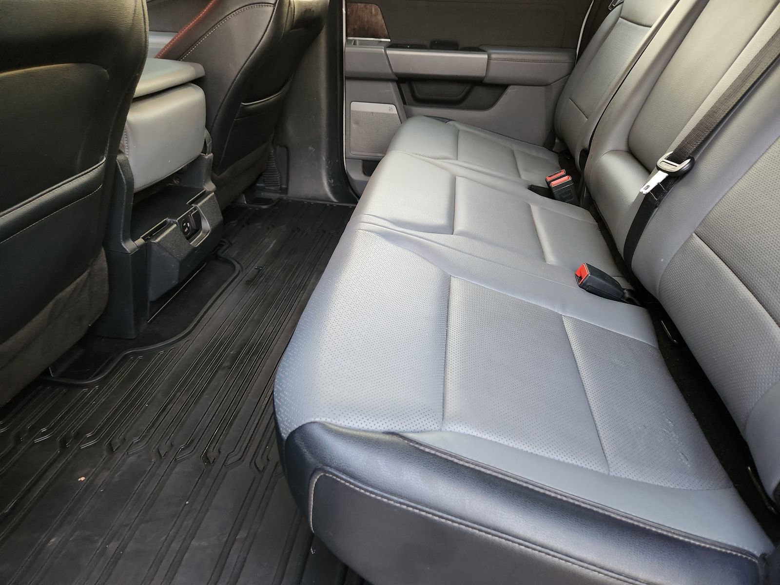 Used 2022 Ford F150 Lariat w/ Equipment Group 501A Mid image 35