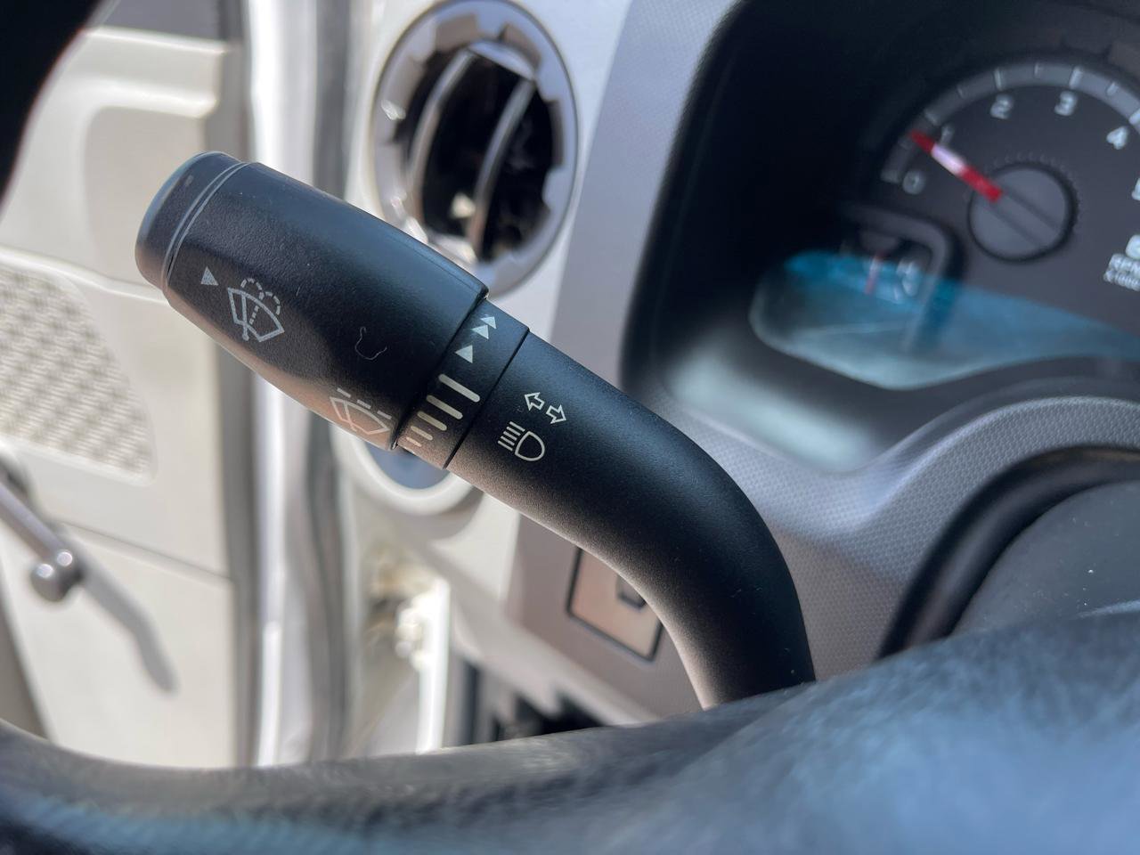 Used 2013 Ford E-350 and Econoline 350 XL image 23