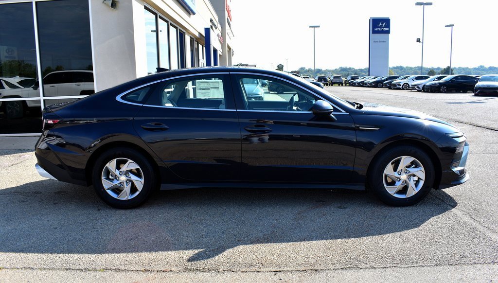 New 2026 Hyundai Sonata SE image 2