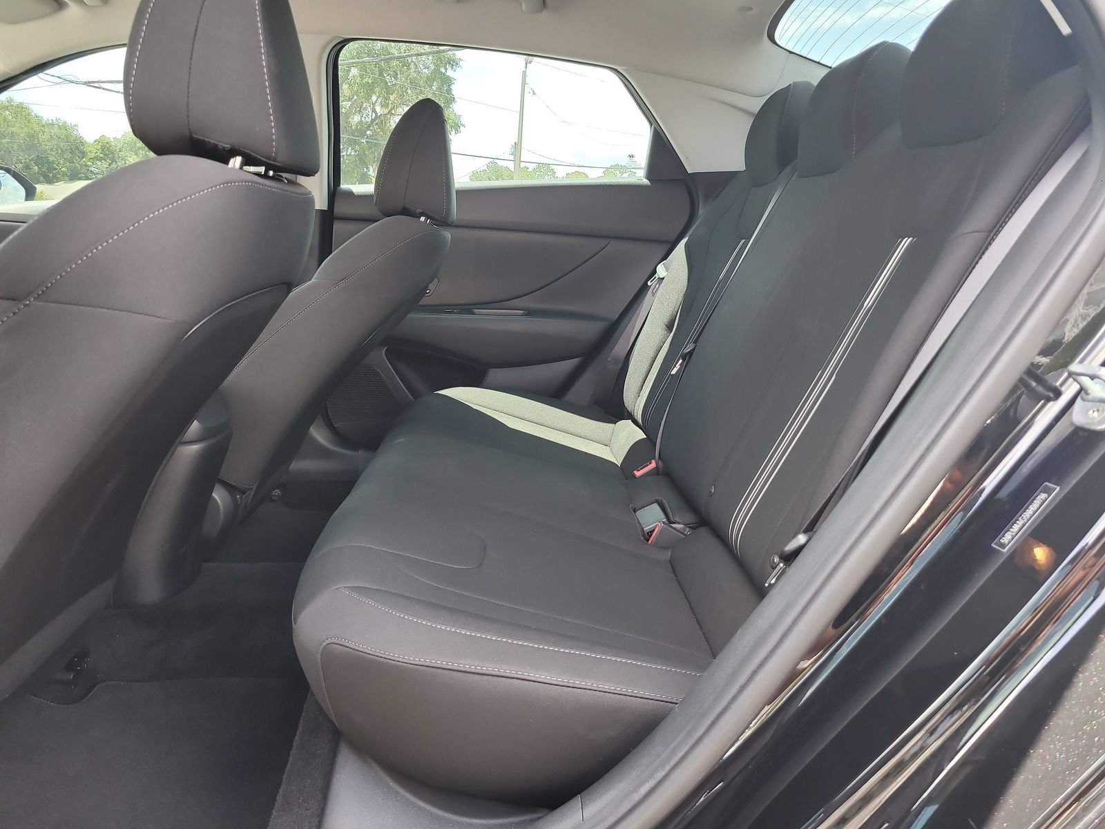 Used 2022 Hyundai Elantra SEL FWD image 9