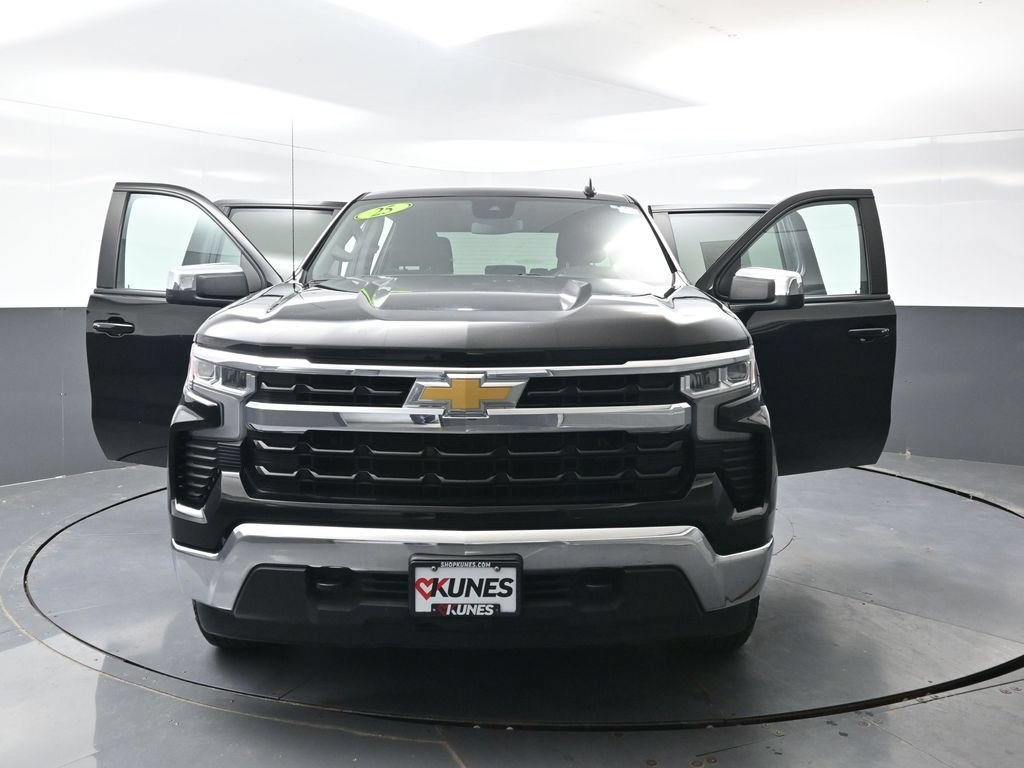 Used 2025 Chevrolet Silverado 1500 LT AWD/4WD image 57