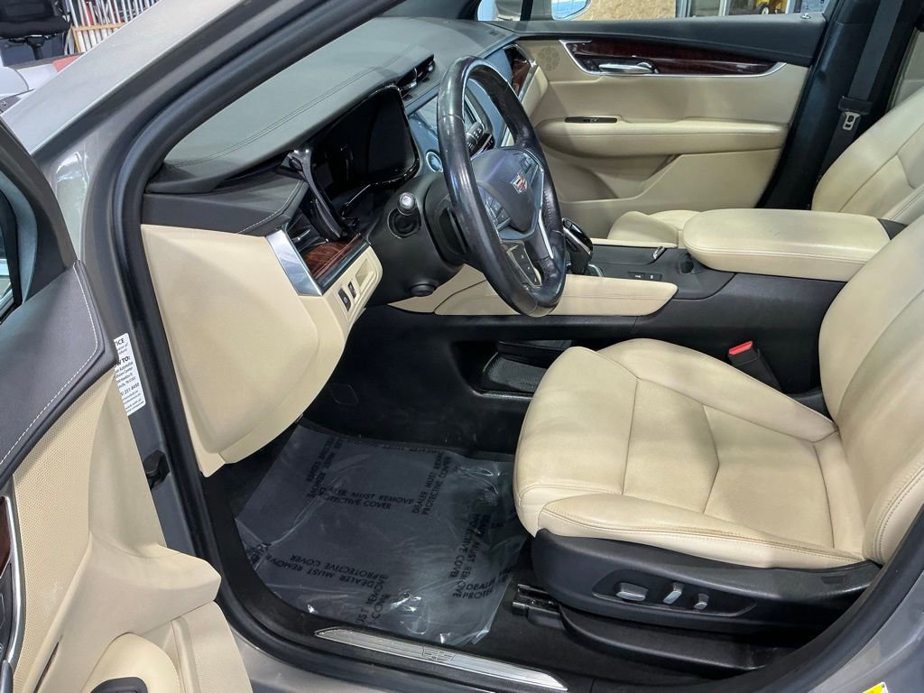 Used 2019 Cadillac XT5 Premium Luxury FWD image 4