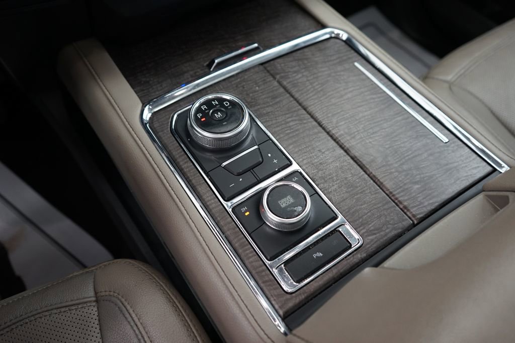 Used 2019 Ford Expedition Limited w/ Equipment Group 301A image 44