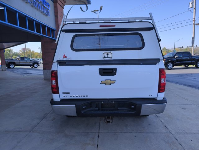 Used 2011 Chevrolet Silverado 1500 LT w/ Interior Plus Package AWD/4WD image 6