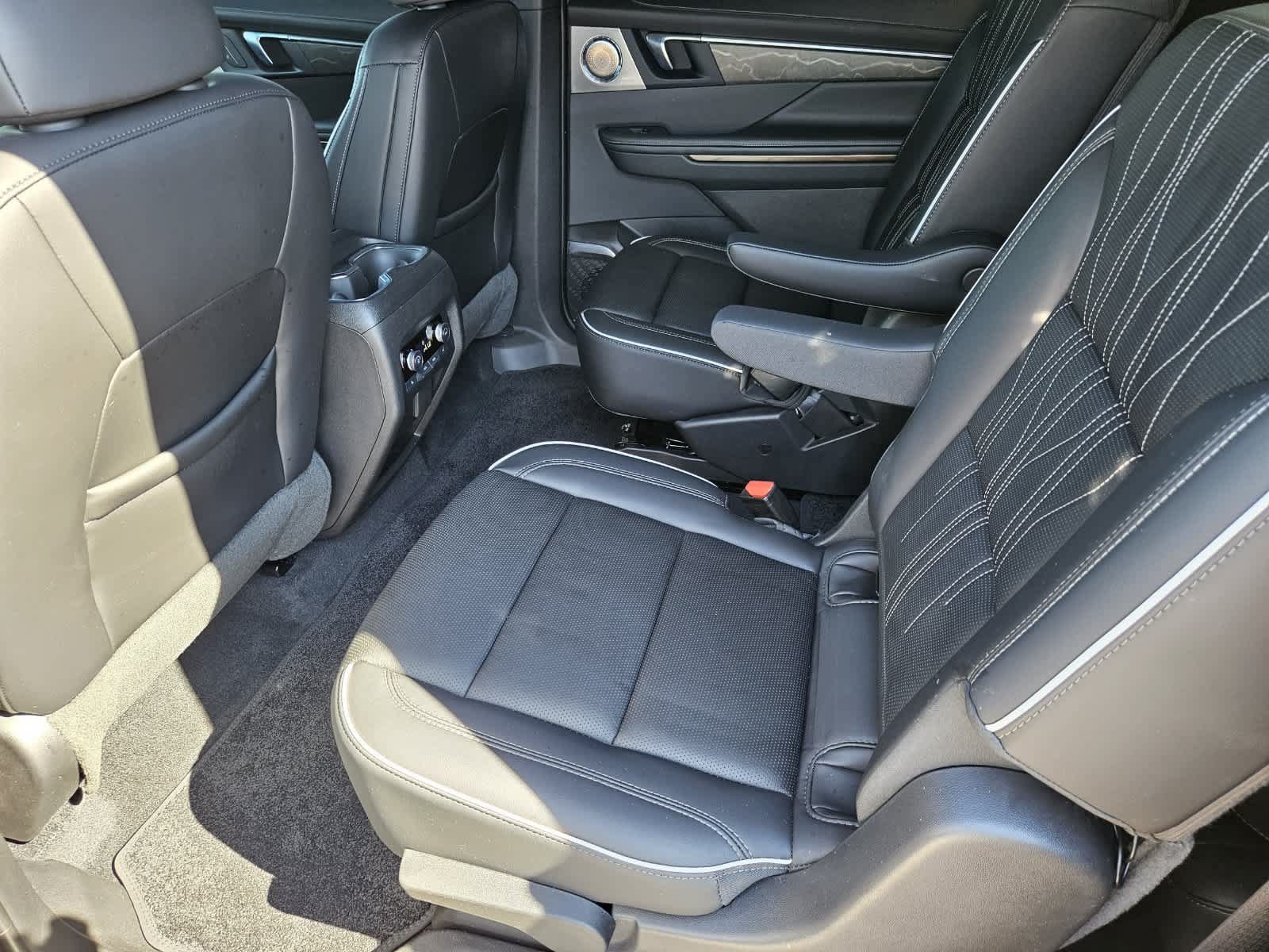 Used 2025 Buick Enclave Avenir w/ Super Cruise Package AWD/4WD image 28