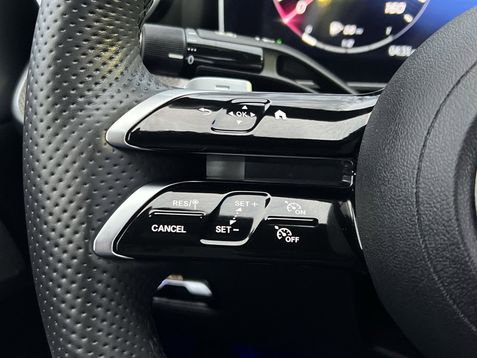 Certified 2024 Mercedes-Benz C 300 4MATIC Sedan image 30