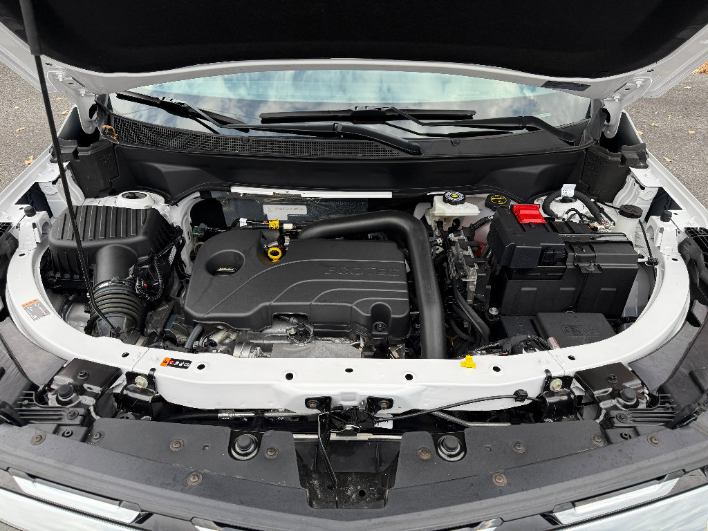 Used 2025 Chevrolet Equinox LT image 16