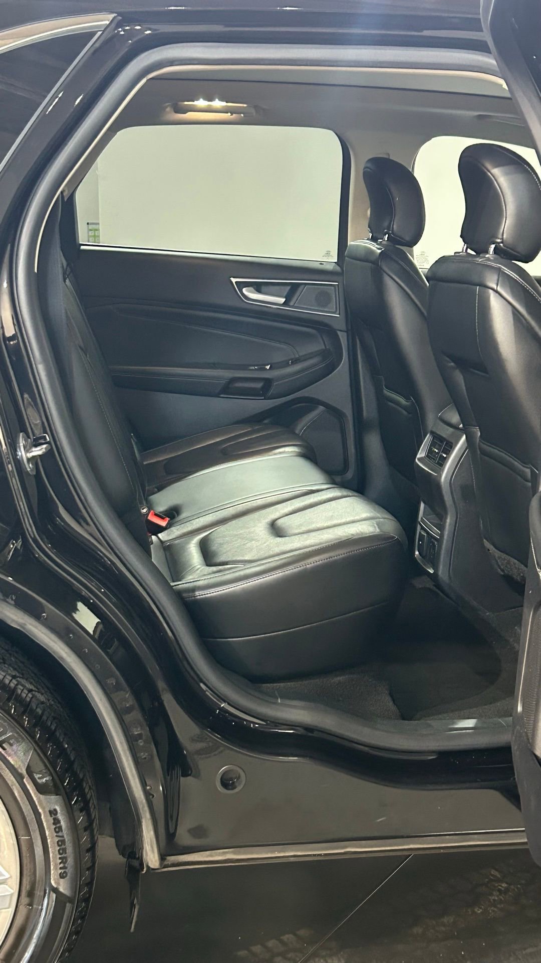 Used 2019 Ford Edge Titanium AWD/4WD image 56