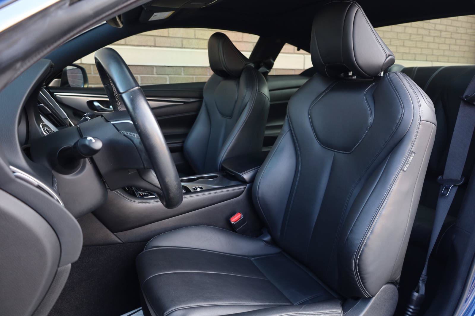 Used 2019 INFINITI Q60 3.0t Luxe w/ Cargo Package RWD image 17