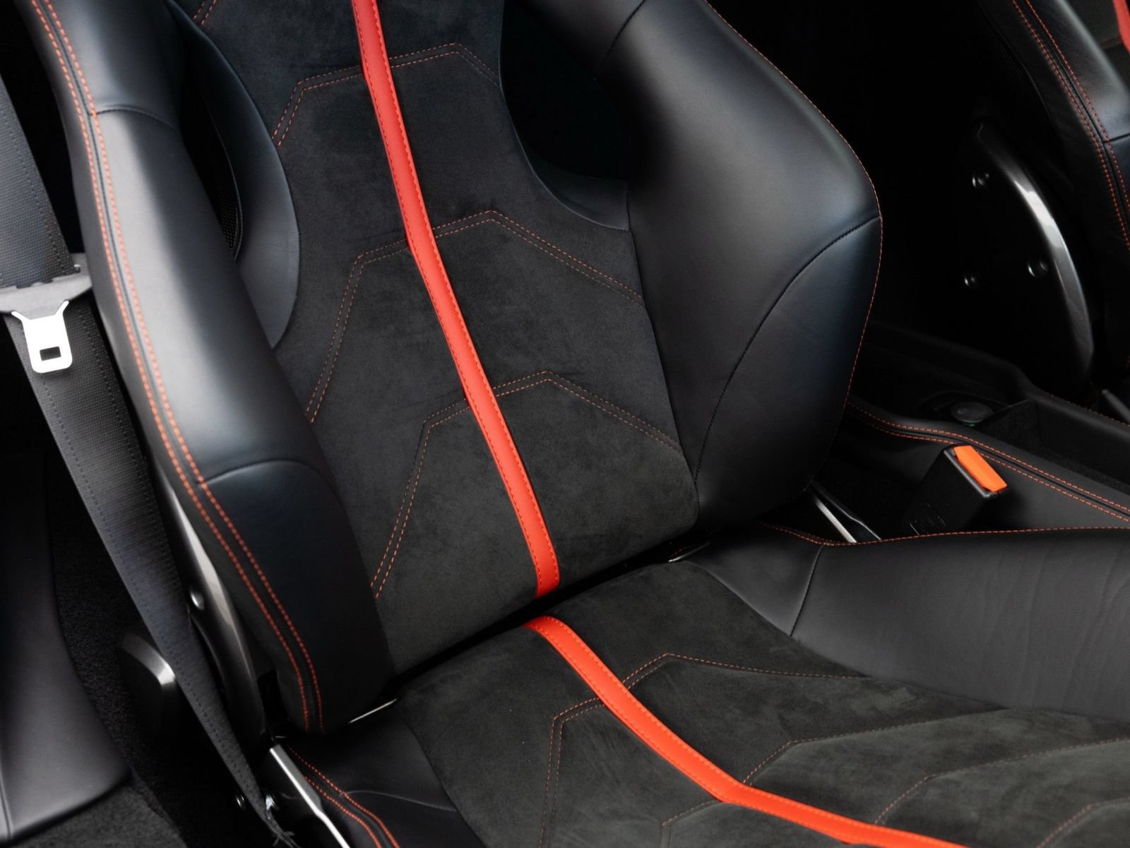Used 2012 Ferrari 458 Italia Coupe RWD image 16