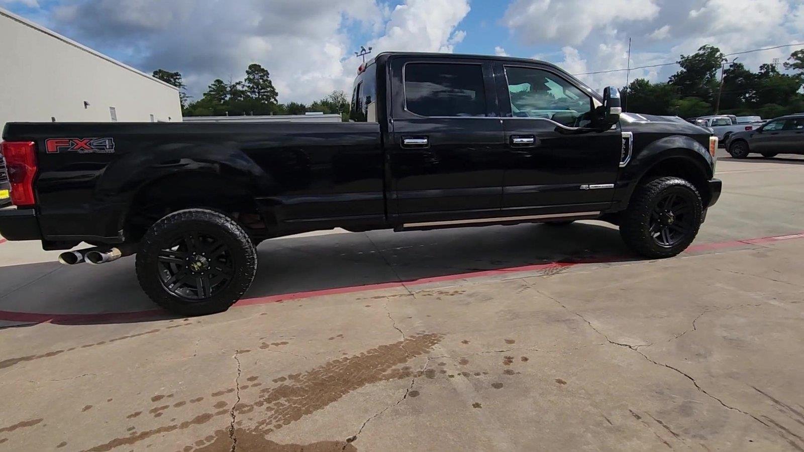 Used 2017 Ford F350 Platinum w/ Platinum Ultimate Package AWD/4WD image 9