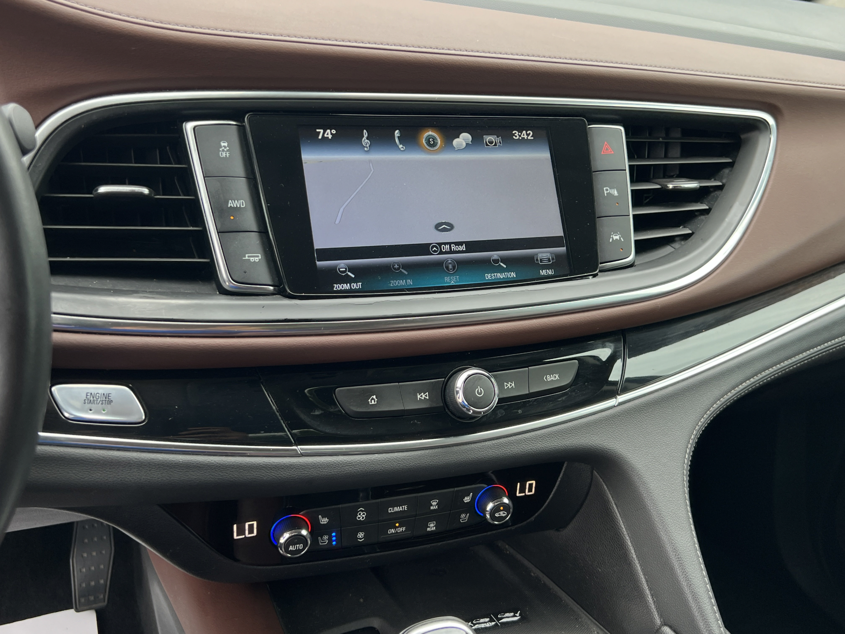 Used 2018 Buick Enclave Avenir w/ Avenir Technology Package AWD/4WD image 17