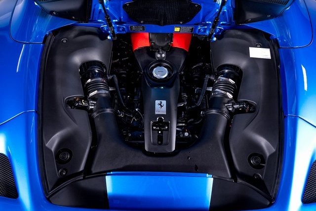 Used 2023 Ferrari F8 Tributo image 9