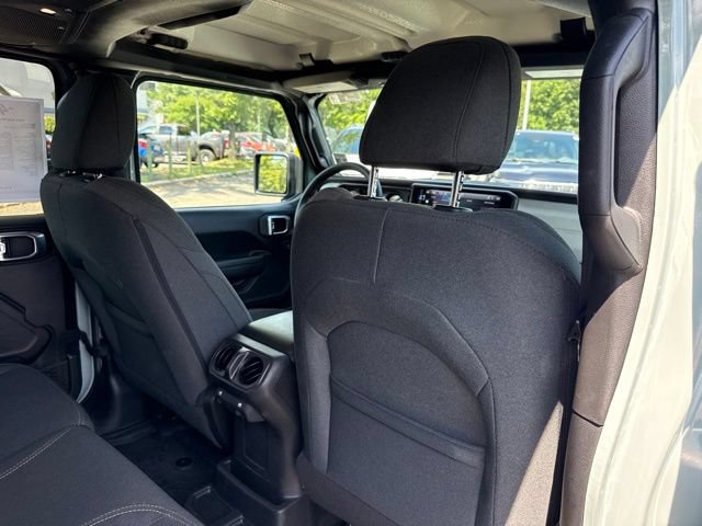 Used 2024 Jeep Wrangler Unlimited AWD/4WD image 24