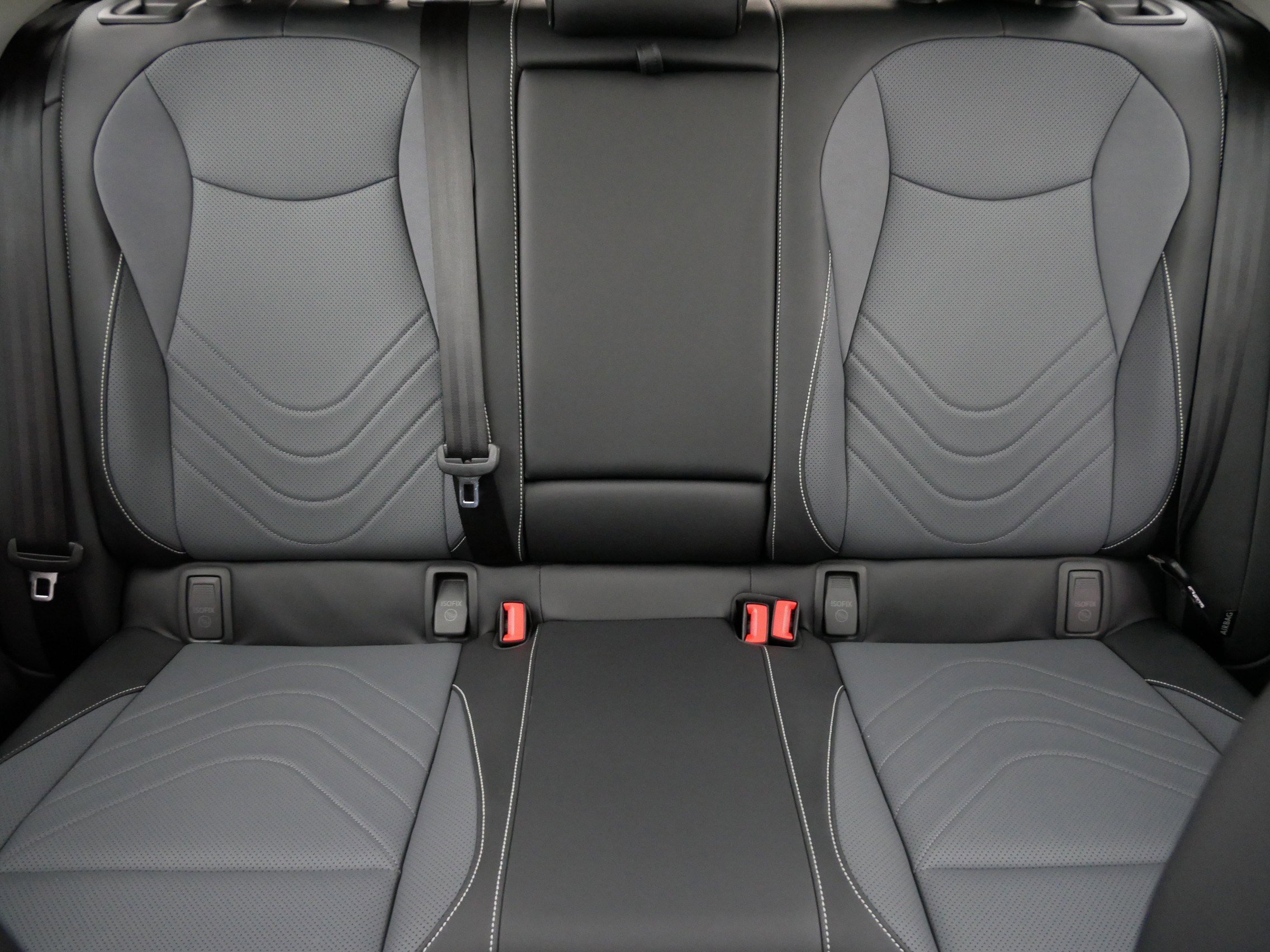 Certified 2025 Volkswagen Tiguan SE w/ Panoramic Sunroof Package AWD/4WD image 13