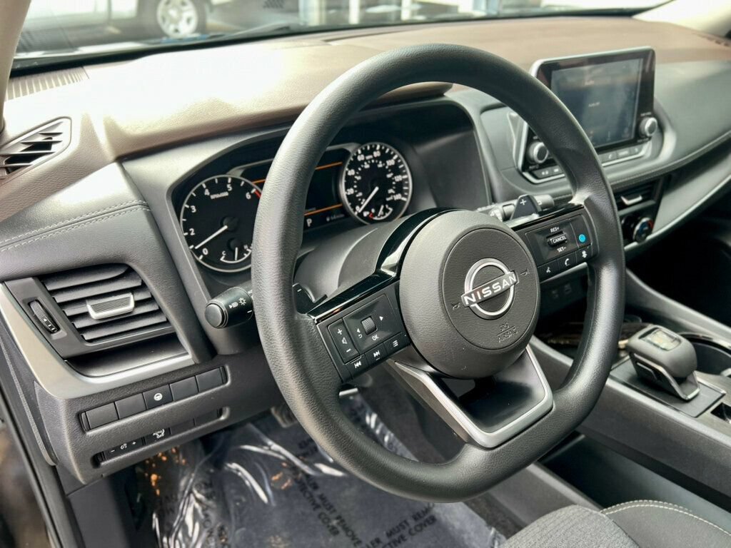 Used 2023 Nissan Rogue SV AWD/4WD image 13
