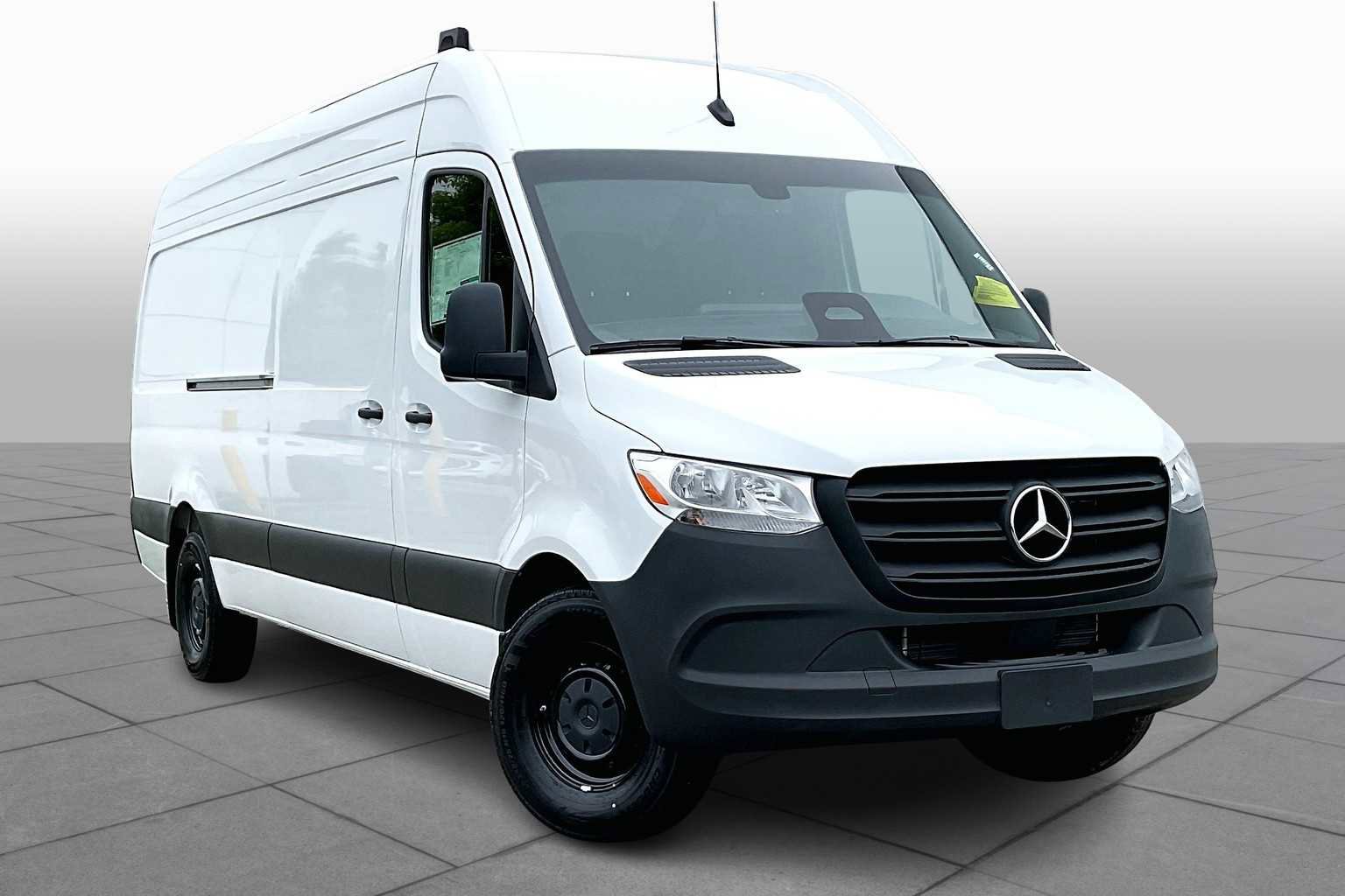 New 2025 Mercedes-Benz Sprinter 2500 image 2