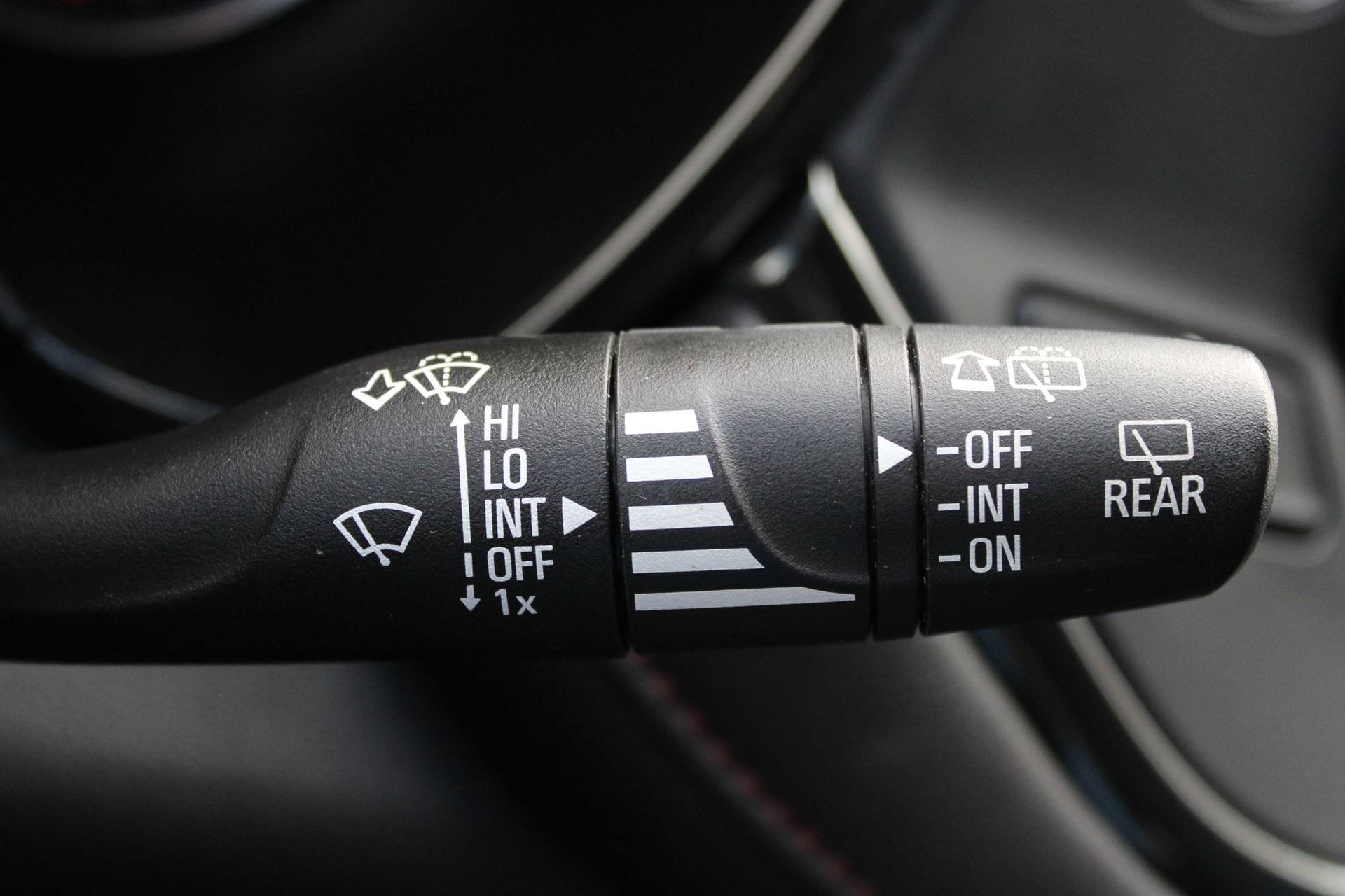 Used 2020 Chevrolet Blazer RS FWD image 31