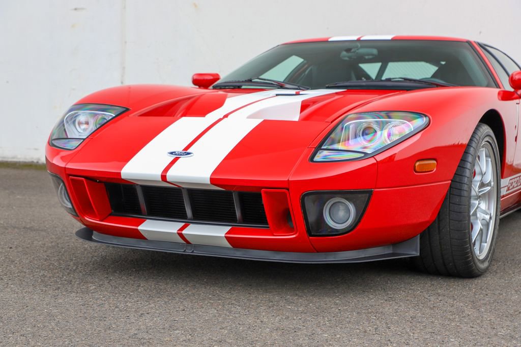 Used 2006 Ford GT RWD image 24