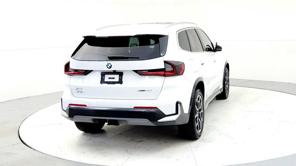 Used 2026 BMW X1 xDrive28i w/ Convenience Package AWD/4WD image 5