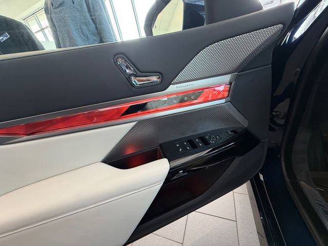 New 2026 BMW 740i xDrive w/ Executive Package image 14