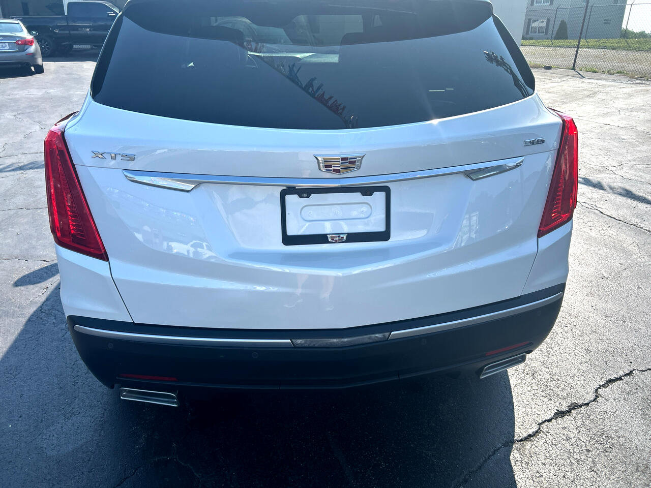 Used 2017 Cadillac XT5 Luxury image 11