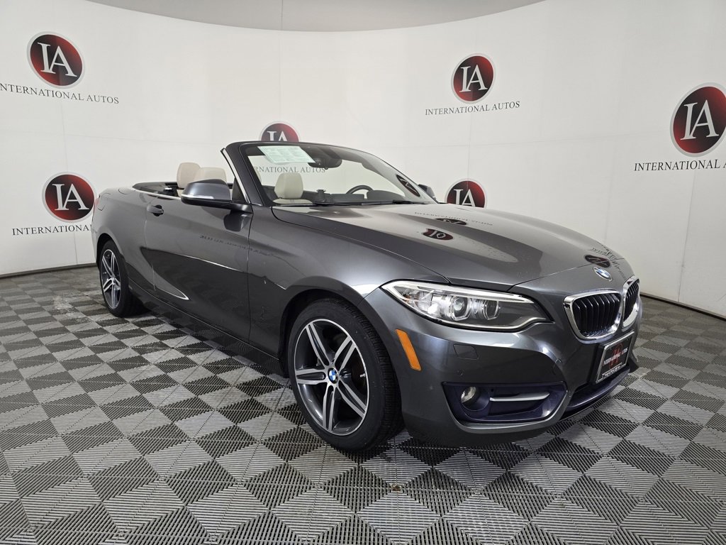 Used 2017 BMW 230i xDrive Convertible image 2