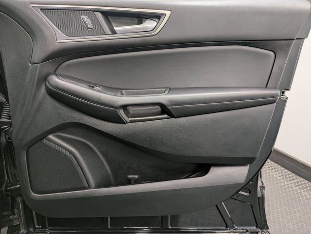 Used 2022 Ford Edge SEL w/ Convenience Package image 27