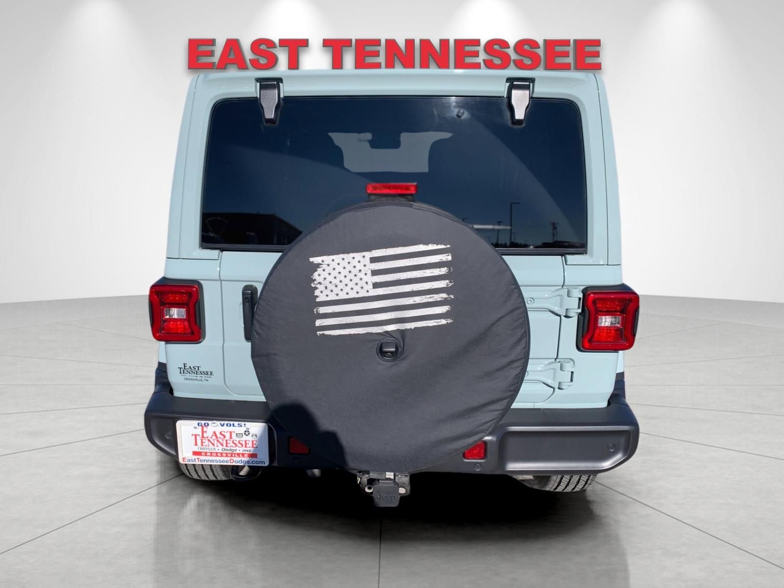 Used 2024 Jeep Wrangler Sahara w/ Technology Group image 4