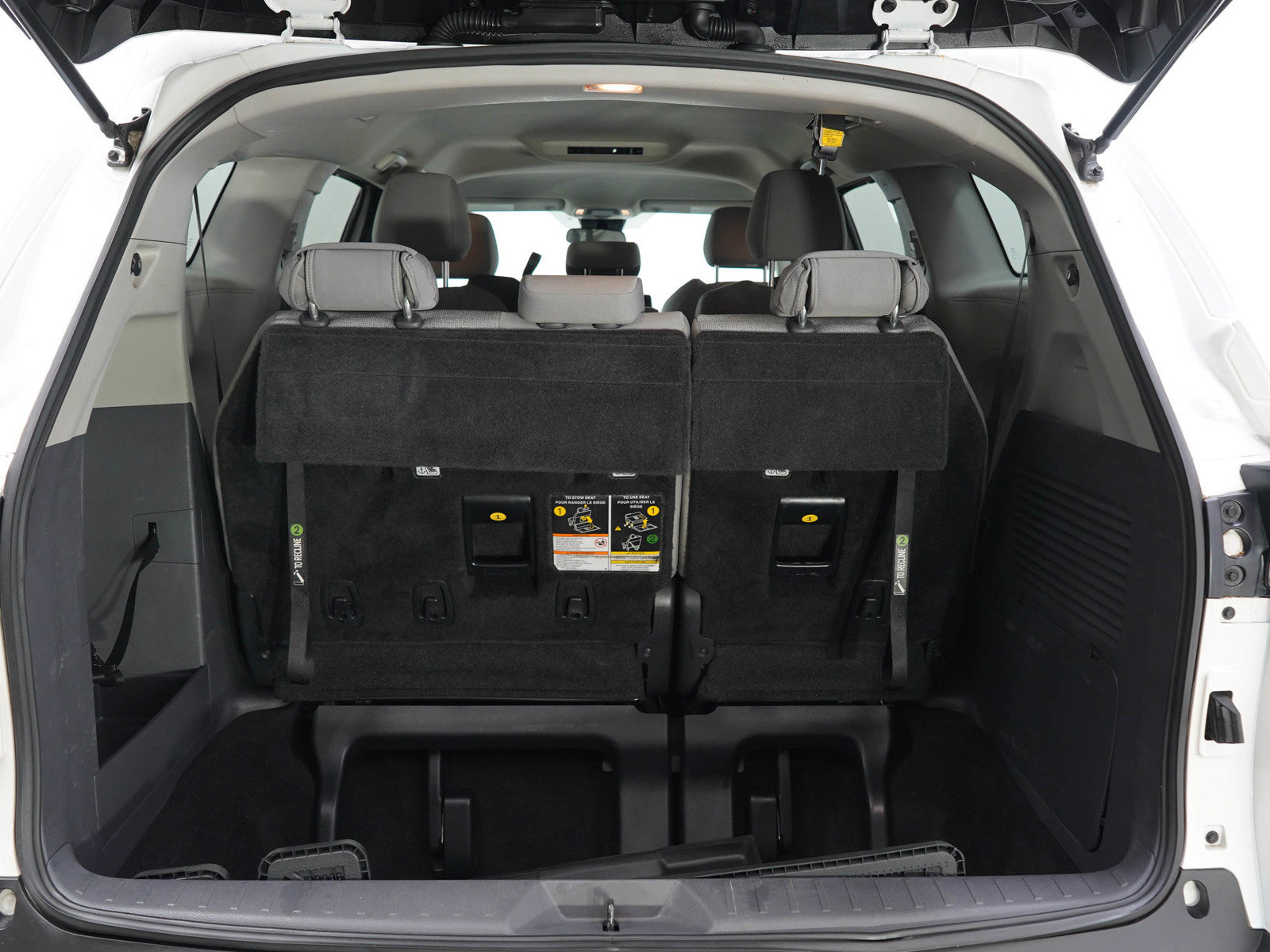 Used 2021 Toyota Sienna LE AWD/4WD image 9