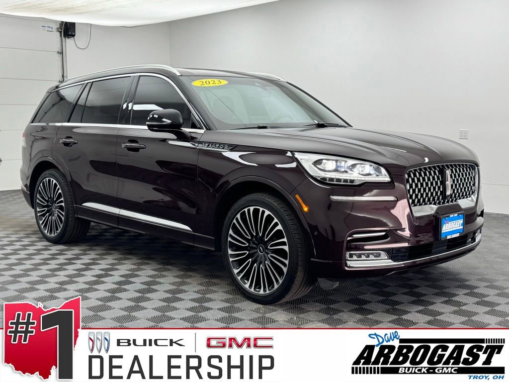 Used 2023 Lincoln Aviator Black Label w/ Class IV Trailer Tow Package AWD/4WD image 1