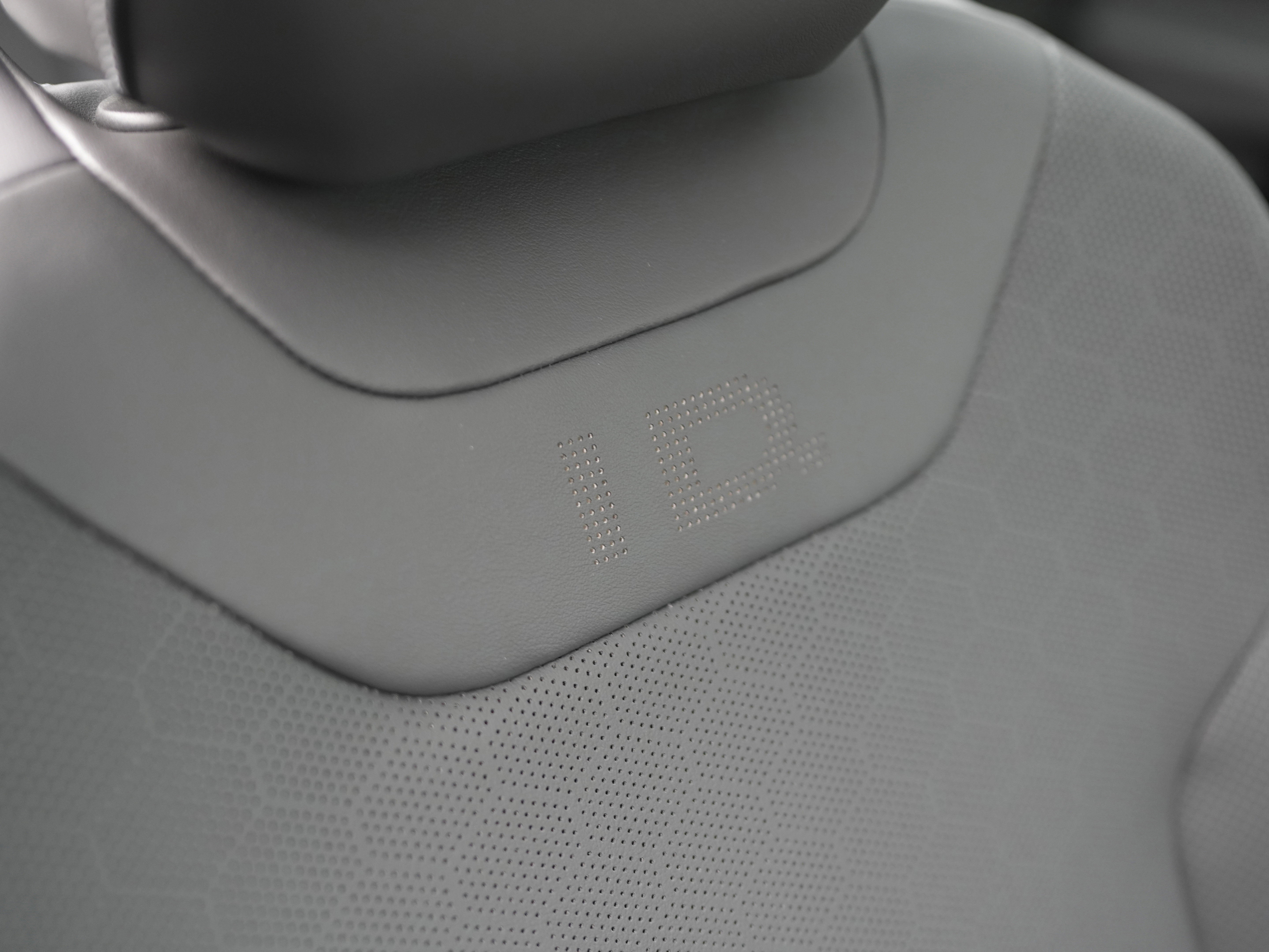 New 2025 Volkswagen ID.4 Pro S image 22