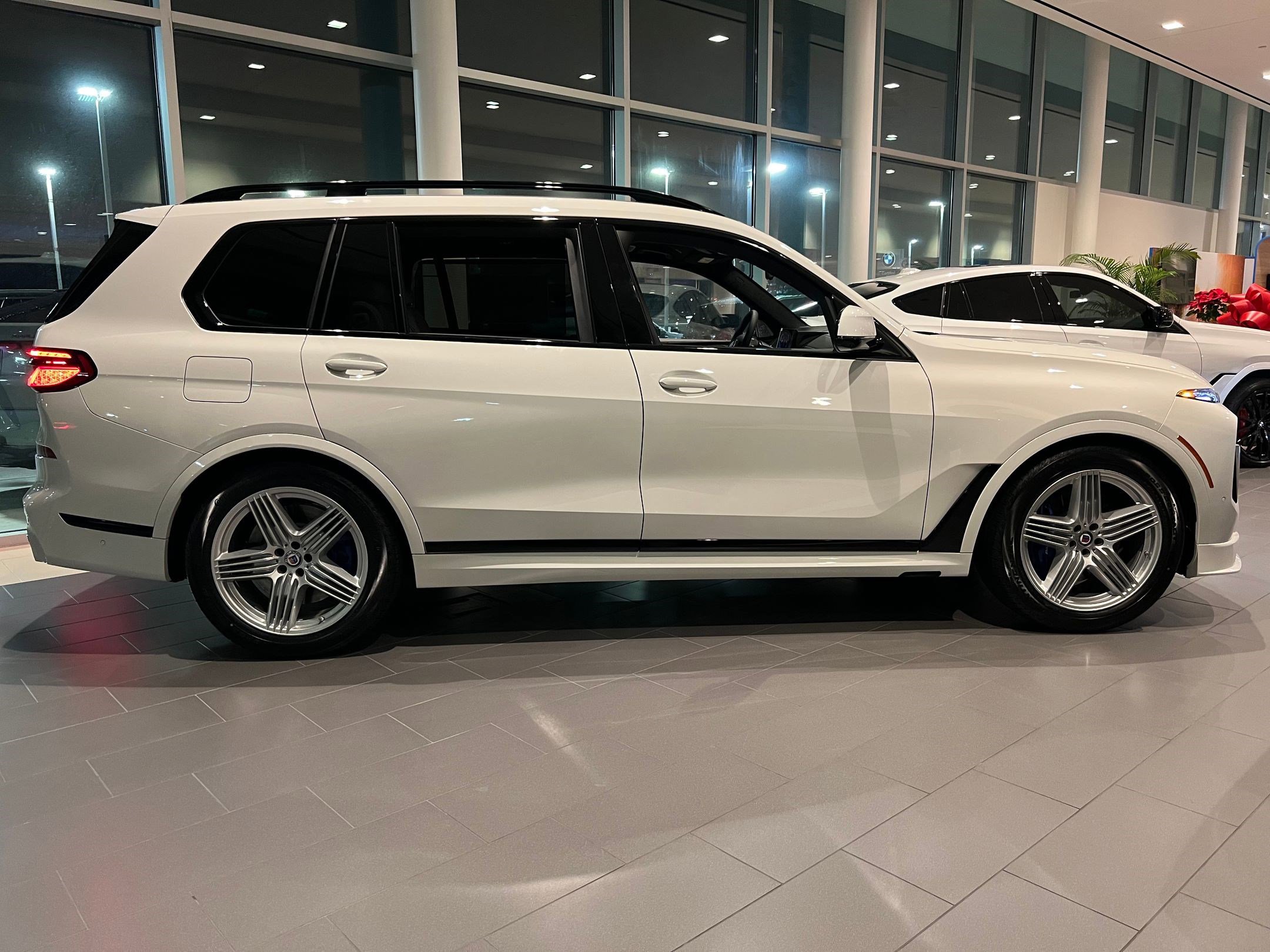 New 2026 BMW ALPINA XB7 image 7