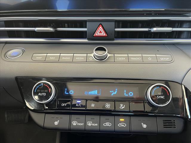 Used 2025 Hyundai Elantra SEL FWD image 16